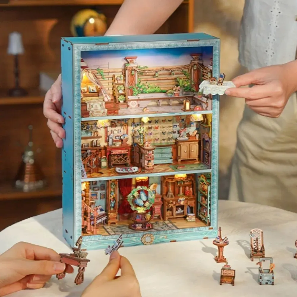 Book nook Collectionneur de Voyages : photo 3 du diorama