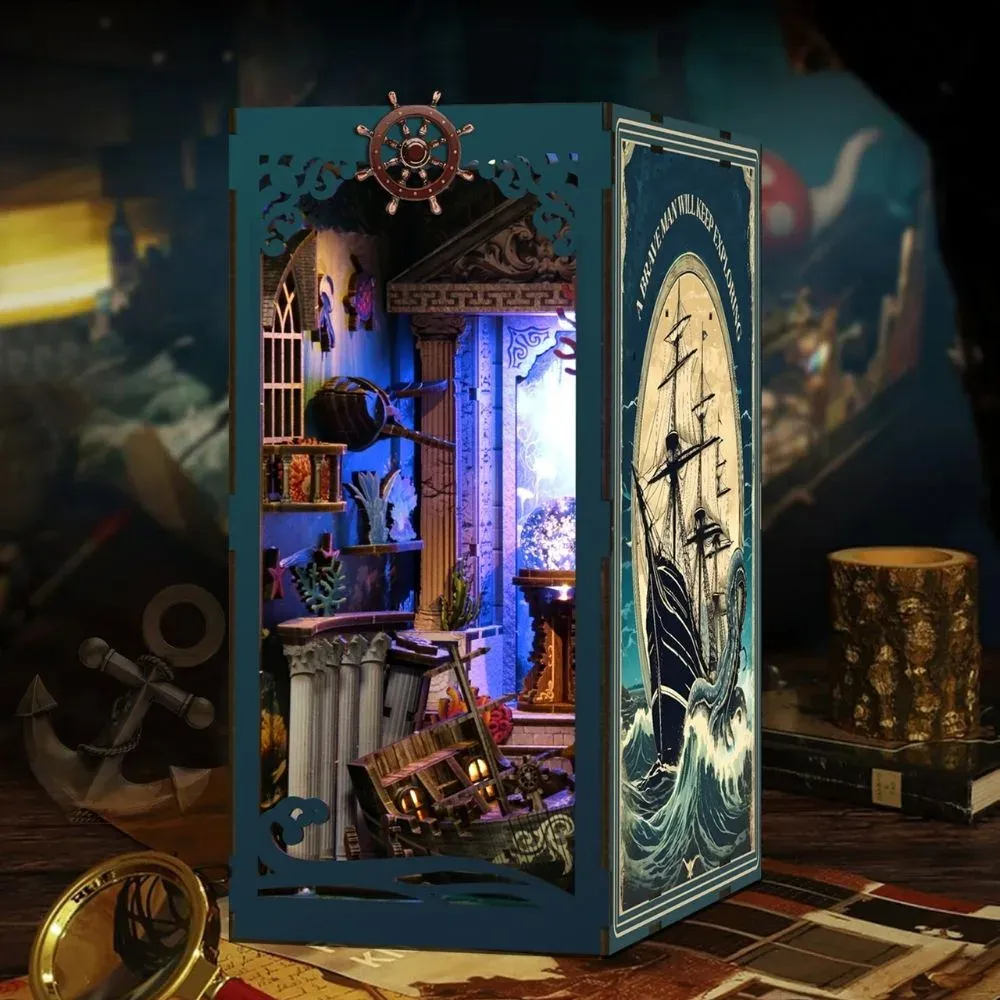 Book nook Énigme sur Fond Marin : photo 3 du diorama