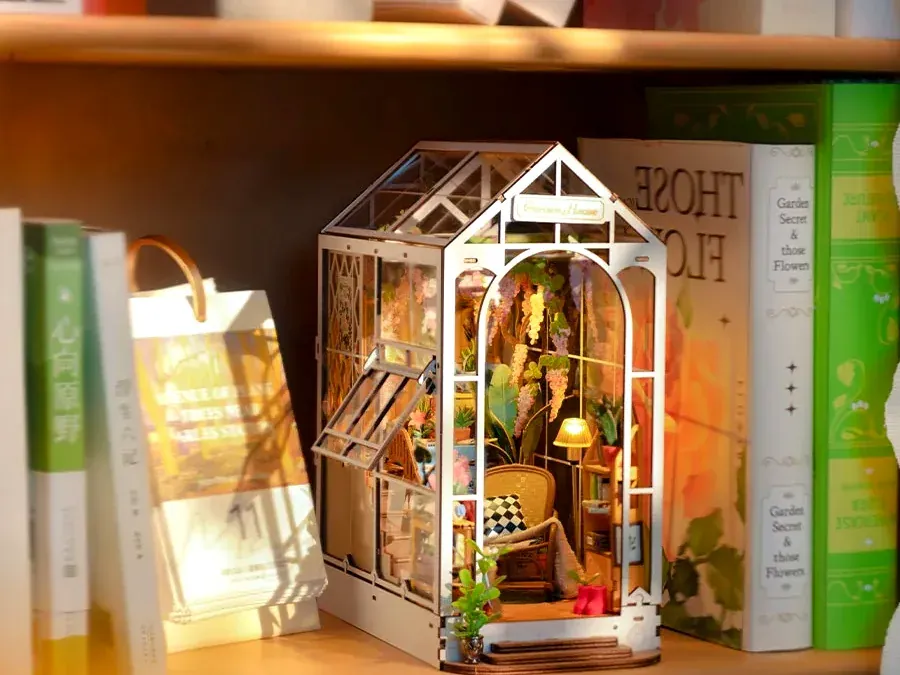 Book nook Maison de jardin : photo 3 du diorama