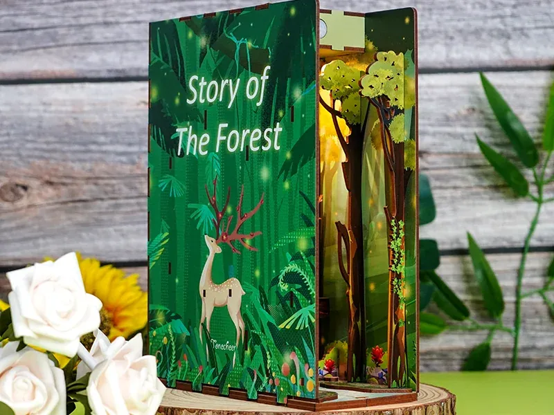 Book nook Sous-bois en récit : photo 3 du diorama