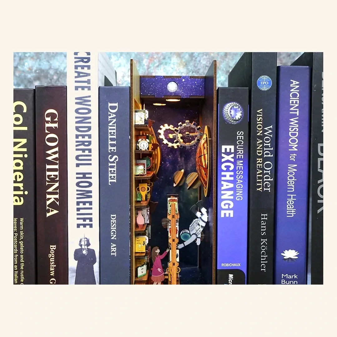 Book nook Échappée interstellaire : photo 3 du diorama