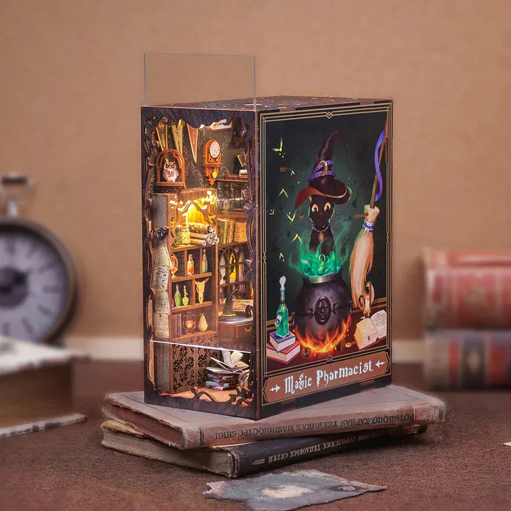 Book nook Le Pharmacien Magique : photo 3 du diorama