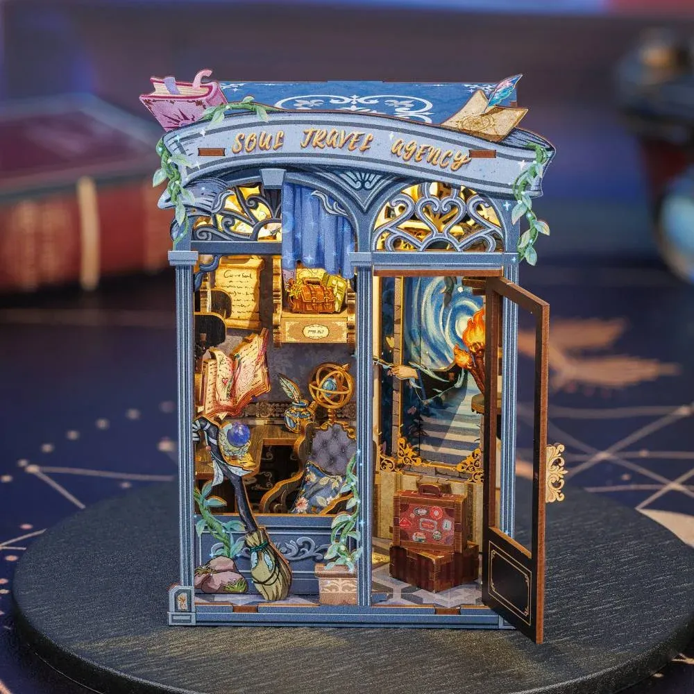 Book nook L'Agence des Voyages Intérieurs : photo 4 du diorama