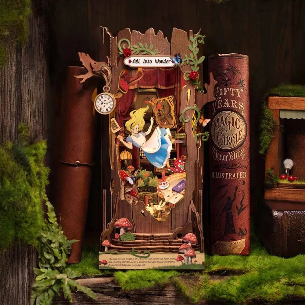 Book nook L'Aventure d'Alice : photo 3 du diorama