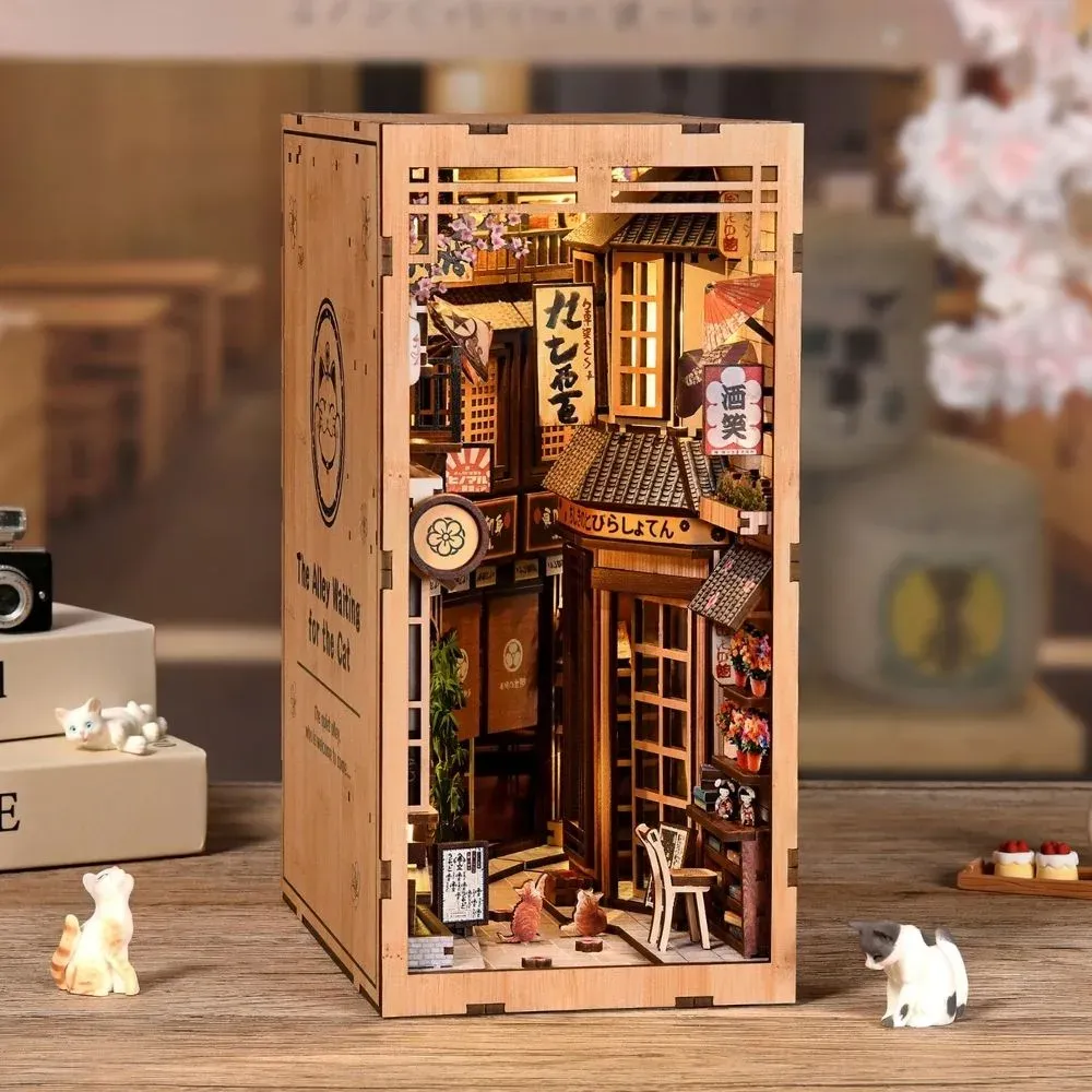Book nook La ruelle attendant le chat : photo 3 du diorama