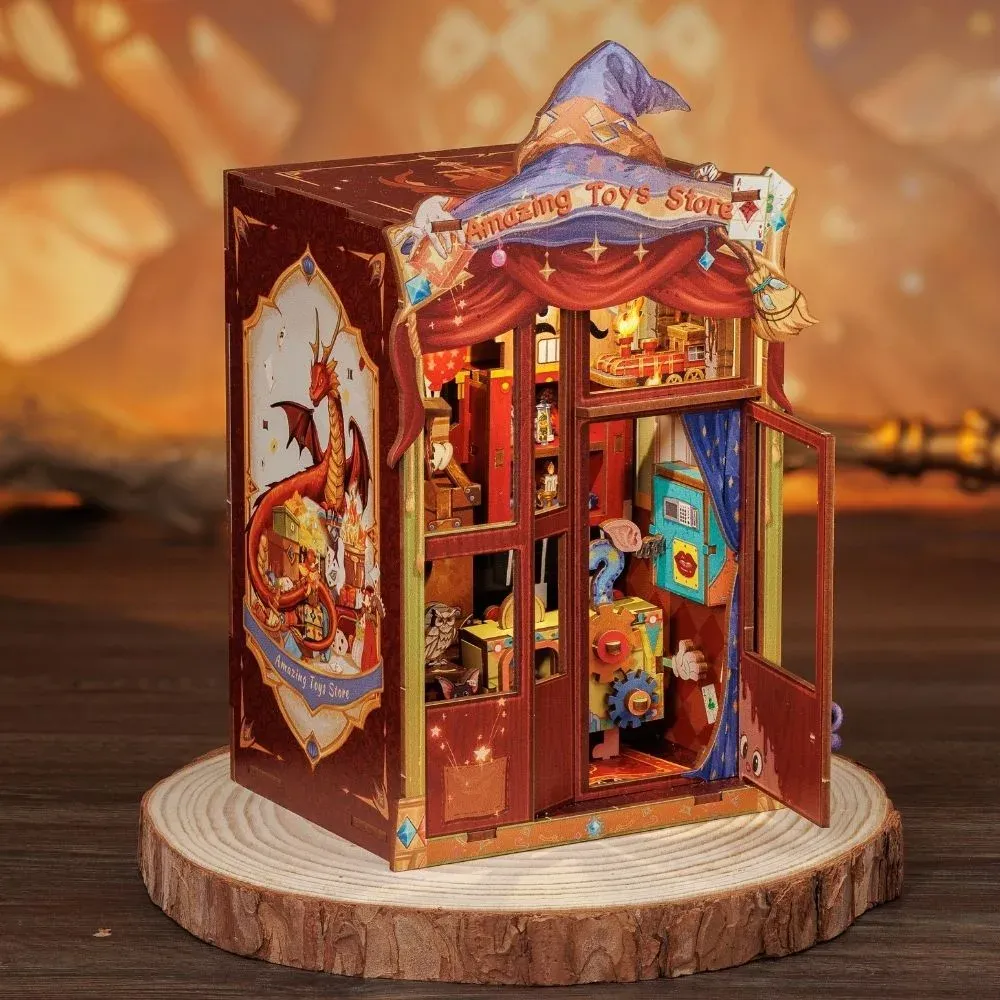 Book nook Le Magasin de Jouets Merveilleux : photo 4 du diorama