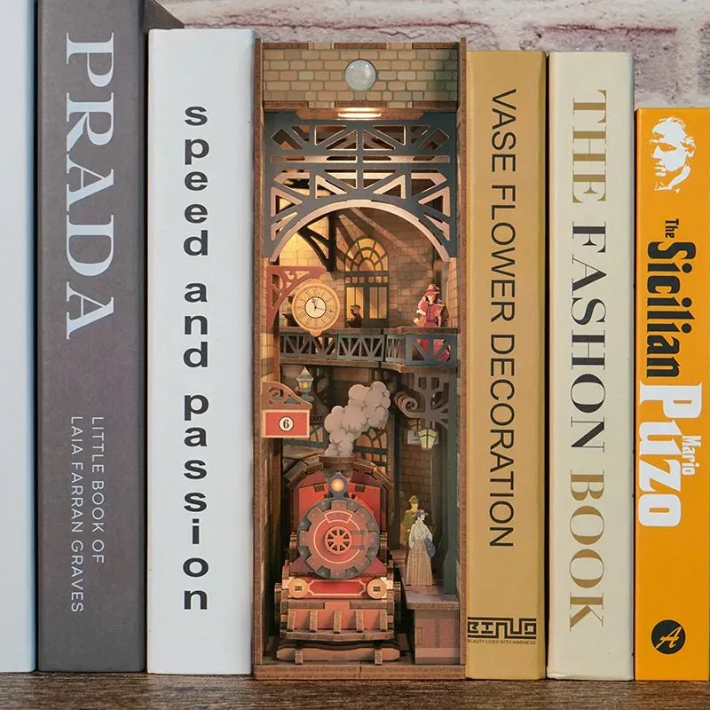Book nook L'Ère de la Vapeur : photo 3 du diorama