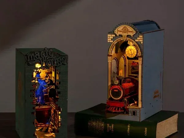 Book nook Maison des secrets : photo 3 du diorama