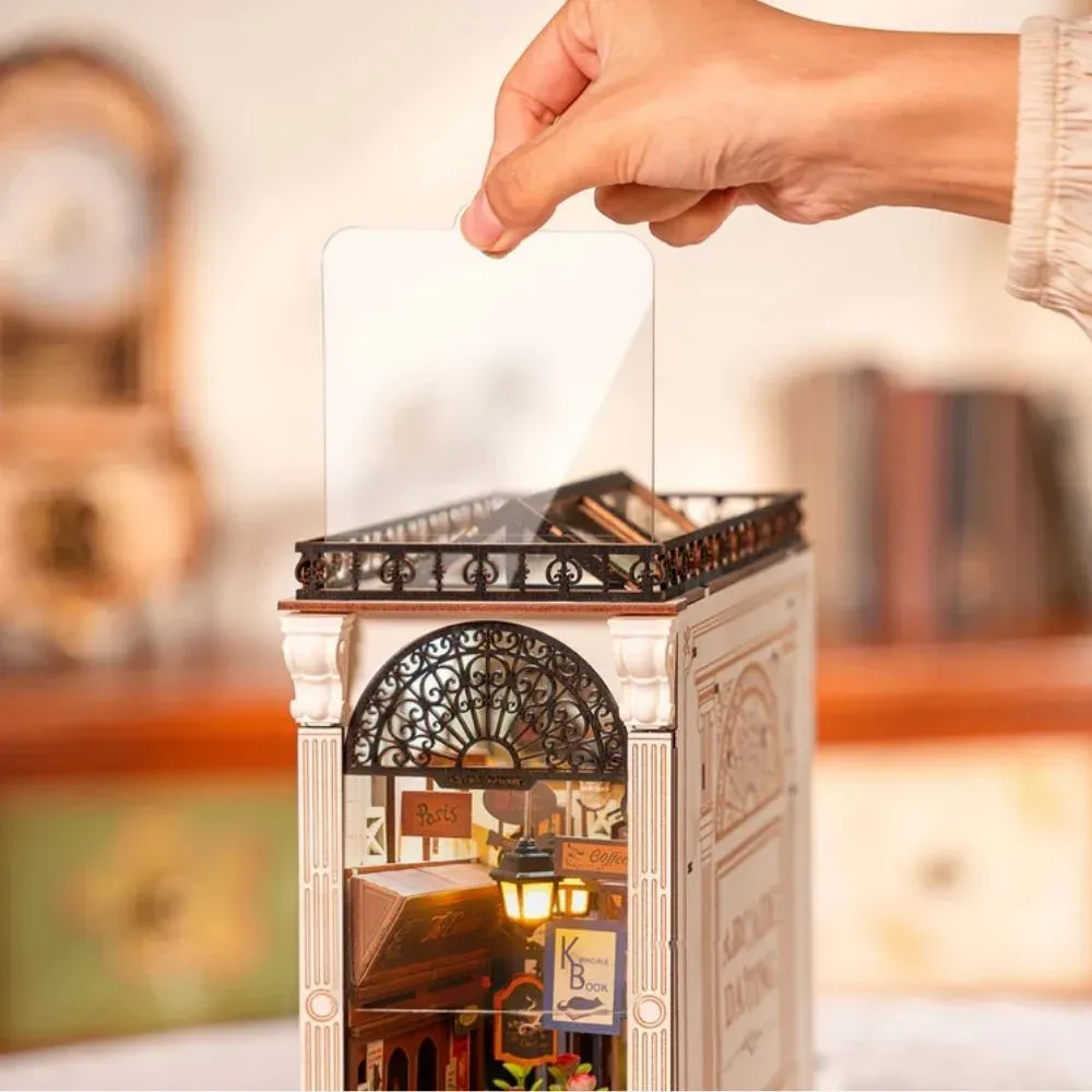 Book nook Rencontre à l’Arcade : photo 4 du diorama