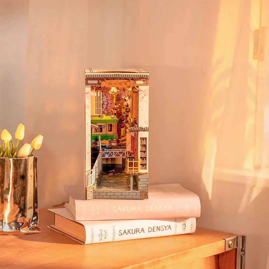 Book nook Sakura Densya : photo 4 du diorama