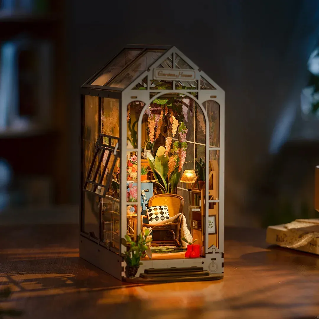 Book nook Serre : photo 2 du diorama