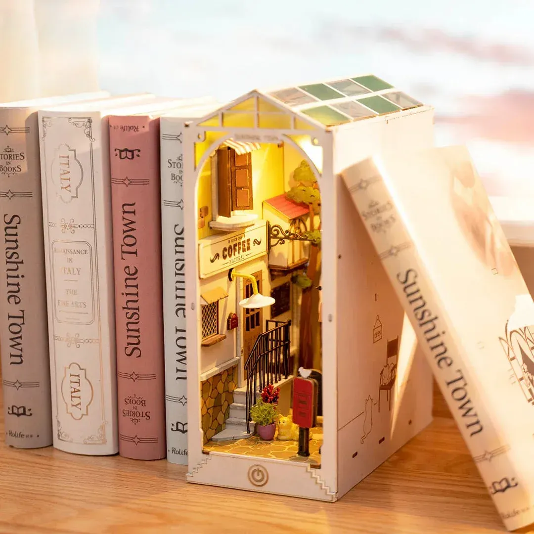 Book nook Ville du Soleil : photo 4 du diorama