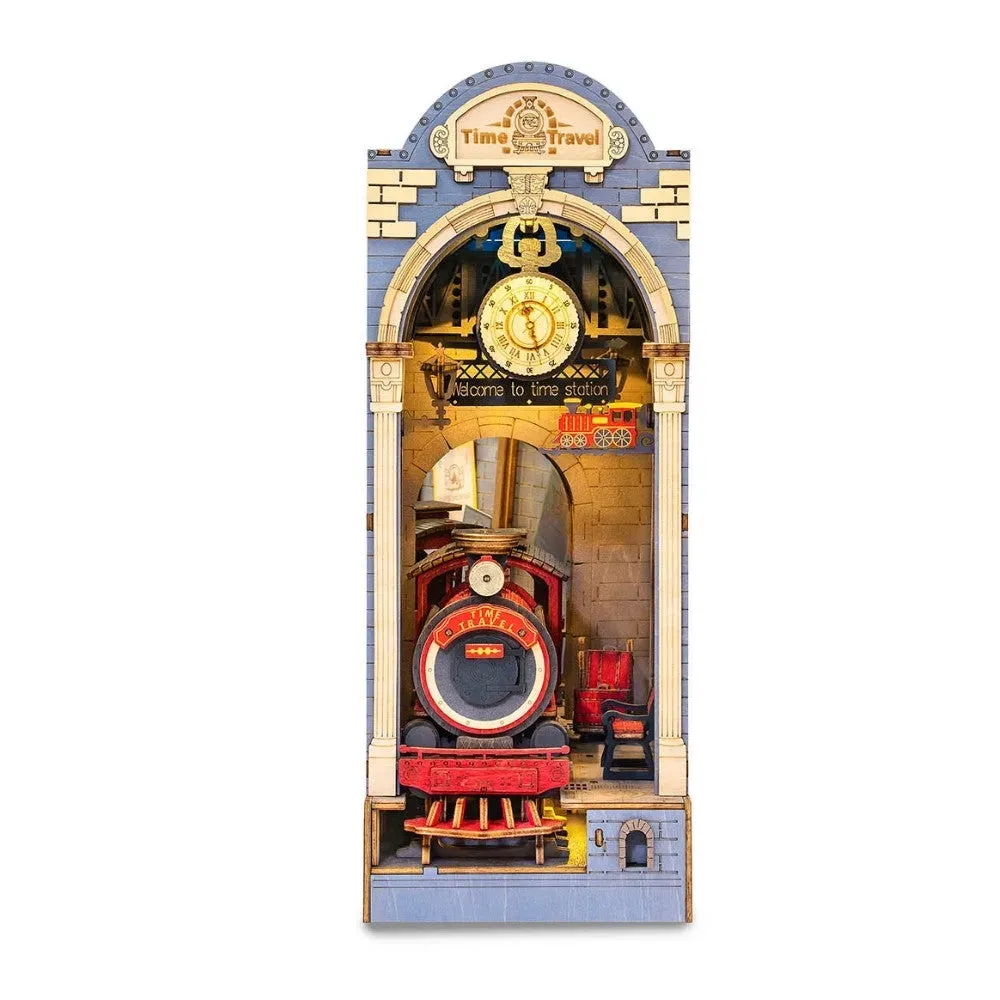 Book nook Voyage dans le Temps : photo 3 du diorama